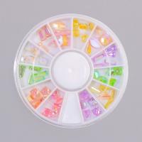 Стразы  в  контейнере