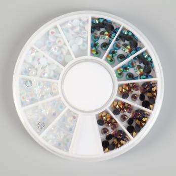 Стразы  в  контейнере